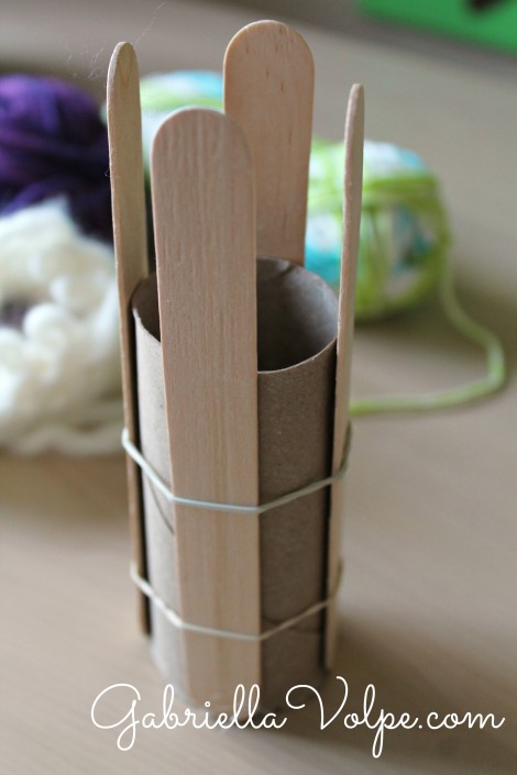 Knitting loom DIY - yarn play