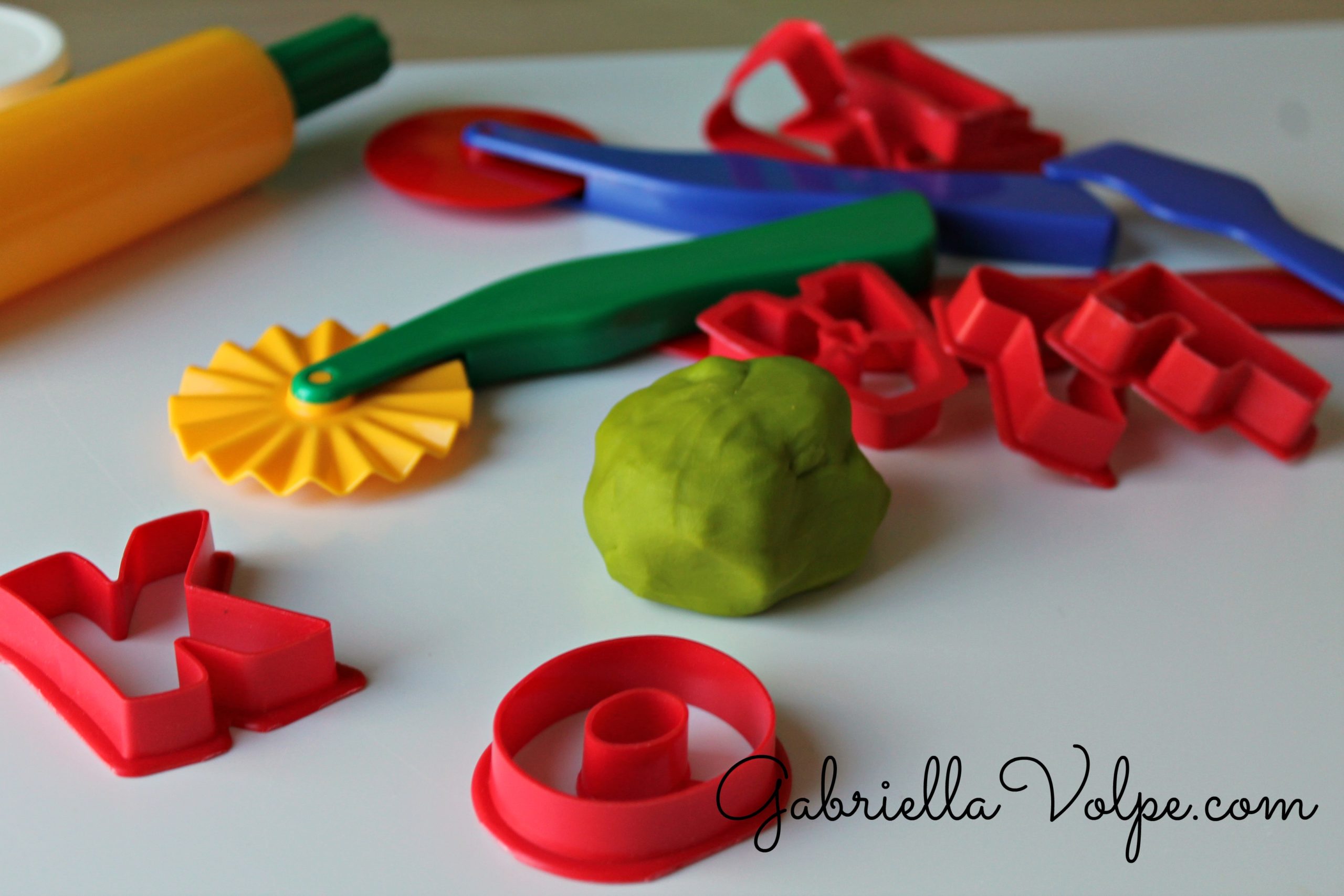 https://gabriellavolpe.com/wp-content/uploads/2013/10/Tips-for-using-playdough-with-the-child-with-special-needs-scaled.jpg