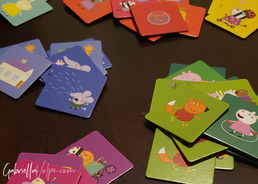 Sort matching game cards by color.